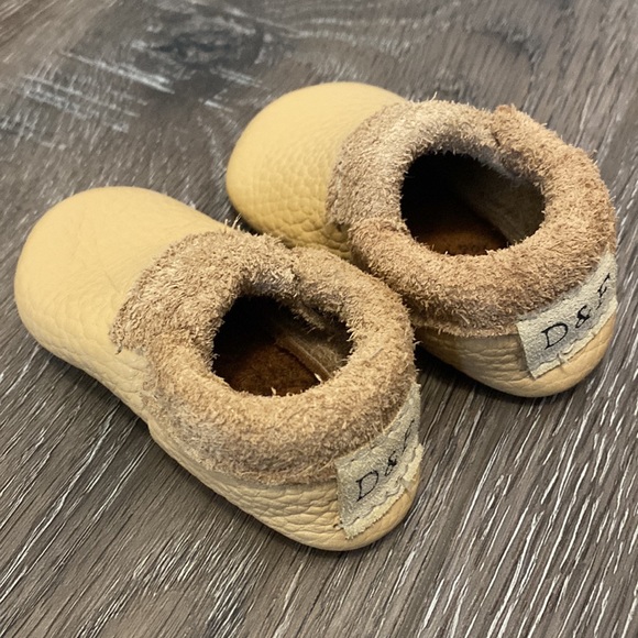 Baby leather moccasins - Picture 3 of 3